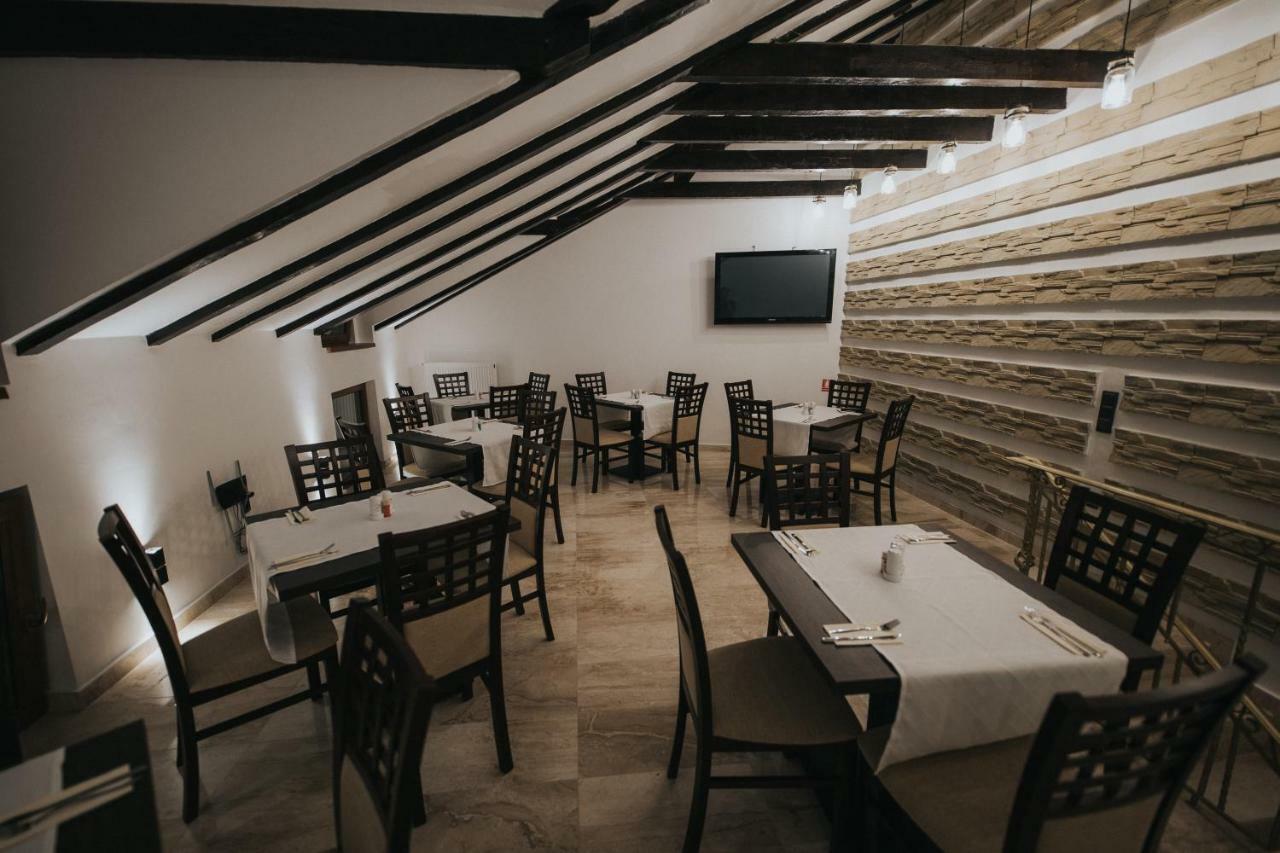 Hotel Marabella Sibiu Bagian luar foto